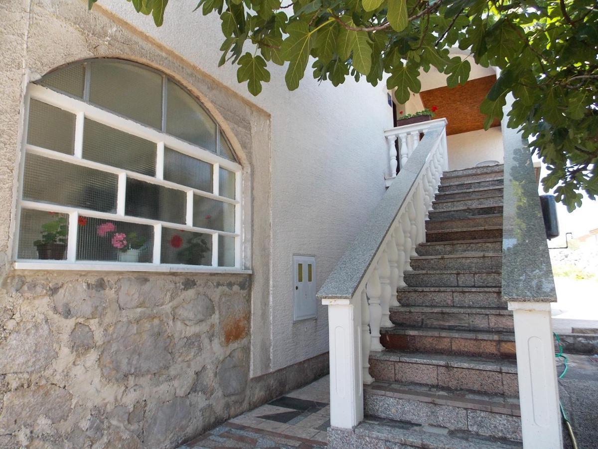 Apartments Miro Kornić Екстериор снимка