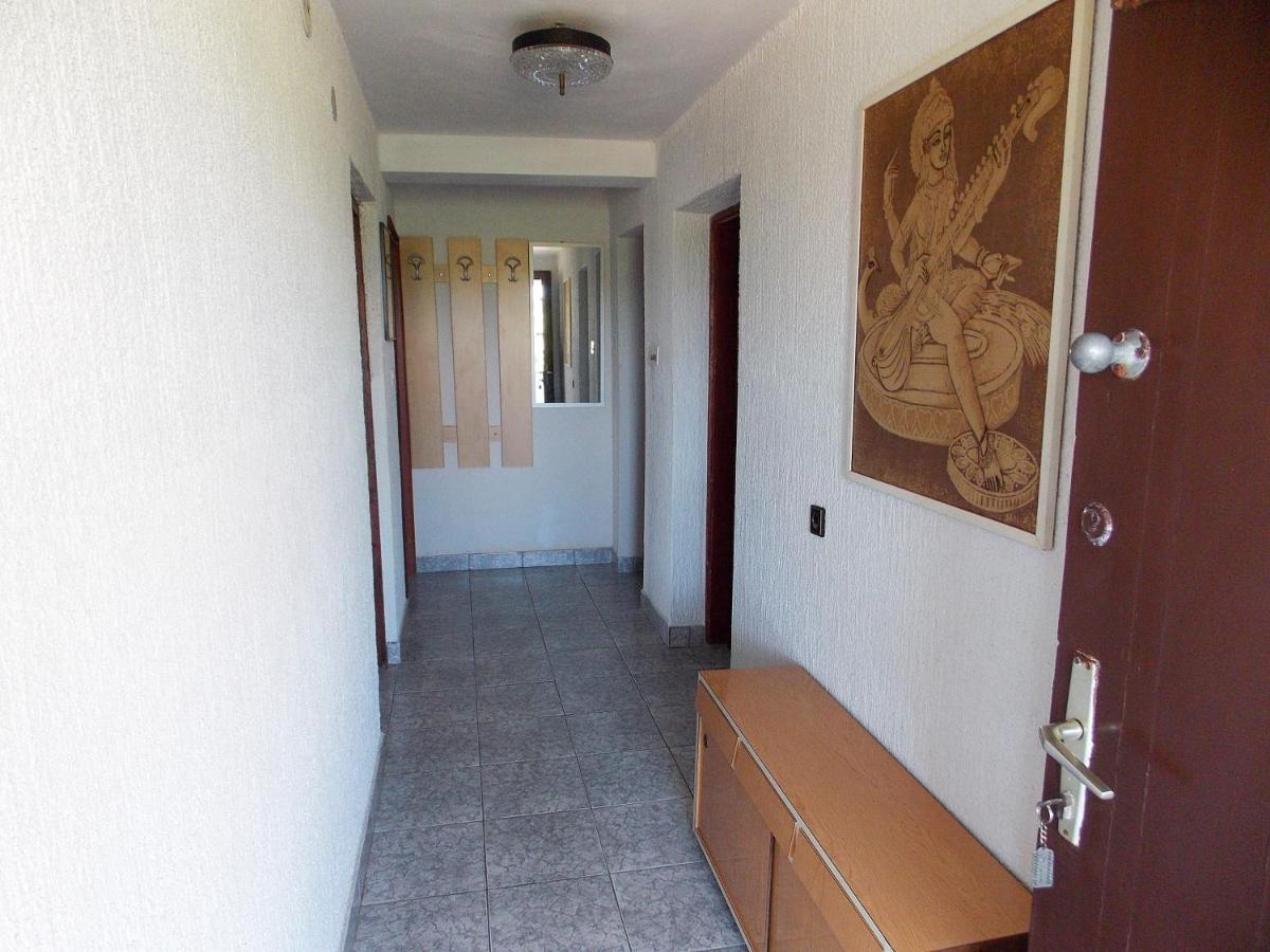 Apartments Miro Kornić Екстериор снимка
