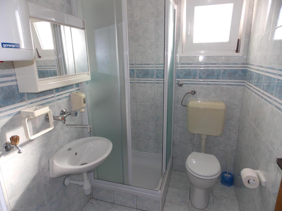 Apartments Miro Kornić Екстериор снимка
