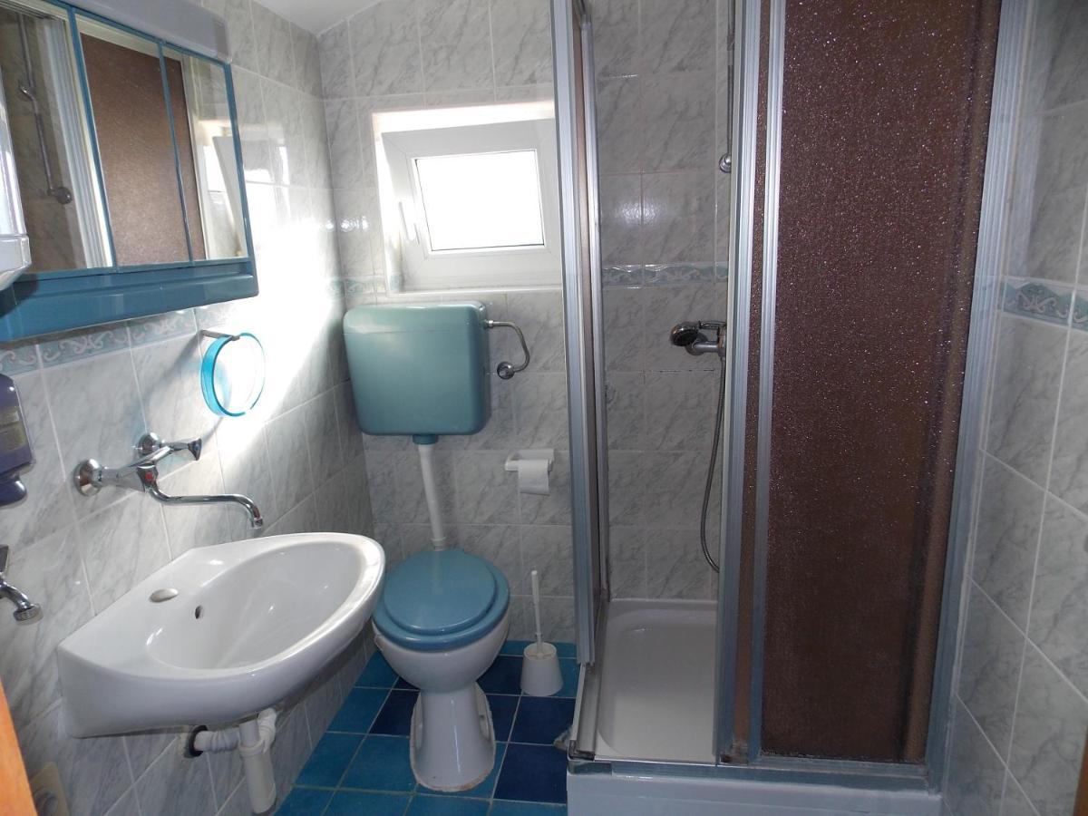 Apartments Miro Kornić Екстериор снимка