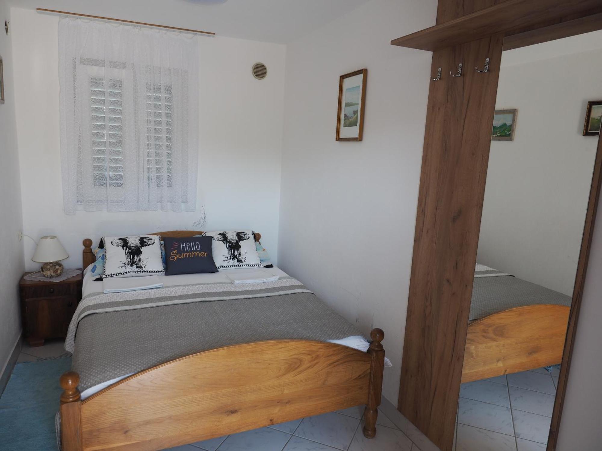 Apartments Miro Kornić Екстериор снимка